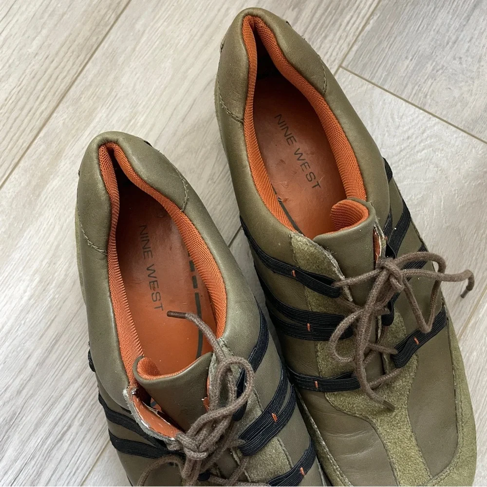 Nine West Sneakers leather stripes womens Green (size 8.5) retro sporty y2k